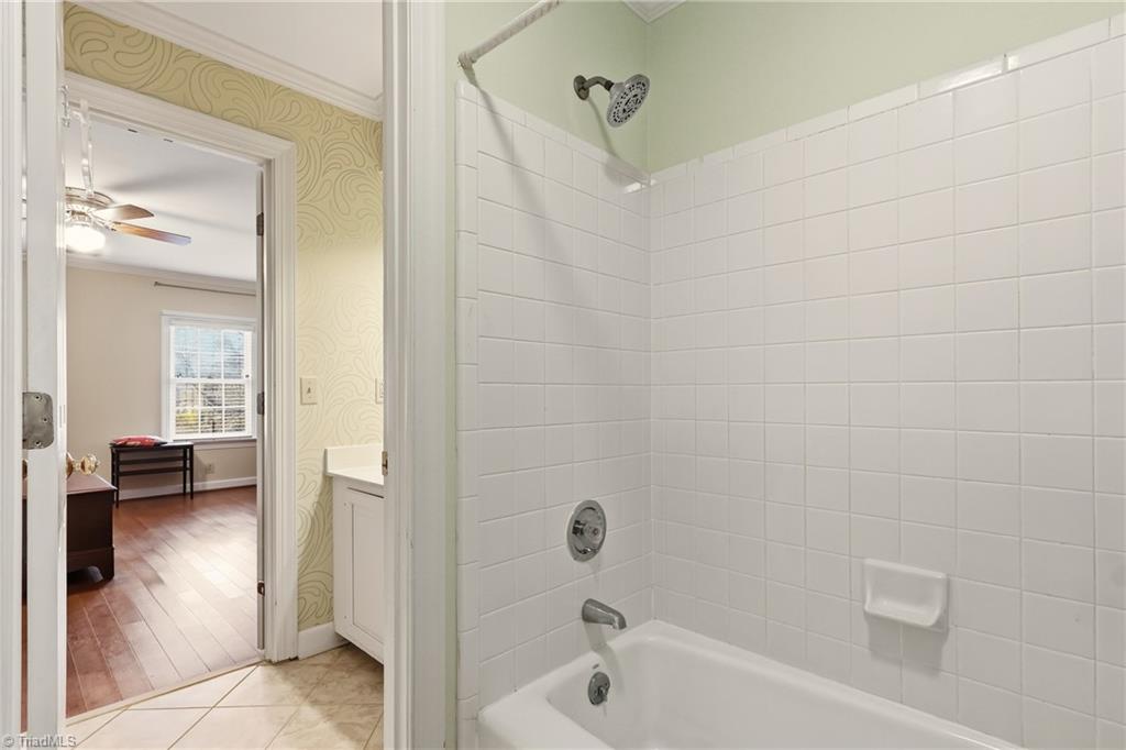 5307 Century Oaks Drive