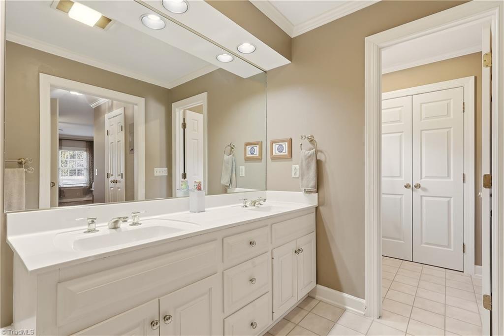 5307 Century Oaks Drive