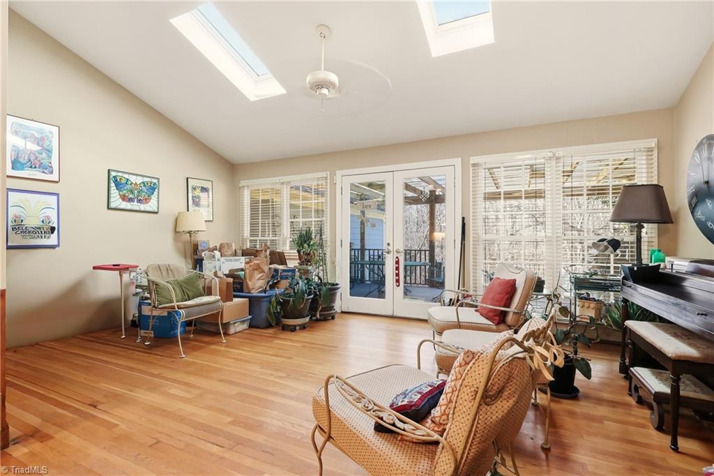 5307 Century Oaks Drive