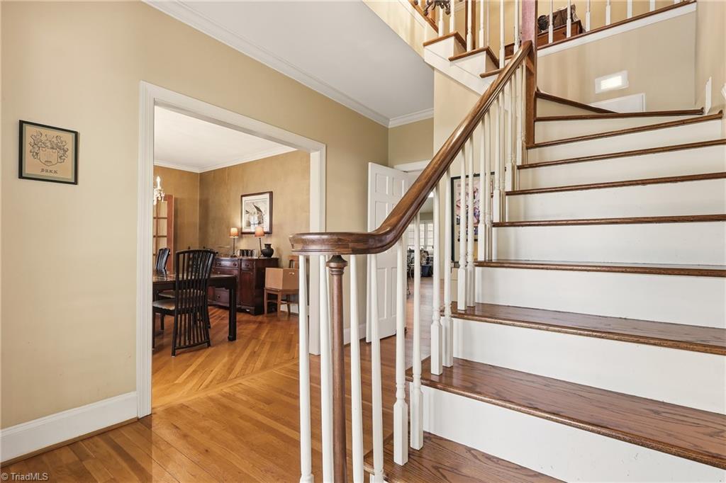 5307 Century Oaks Drive