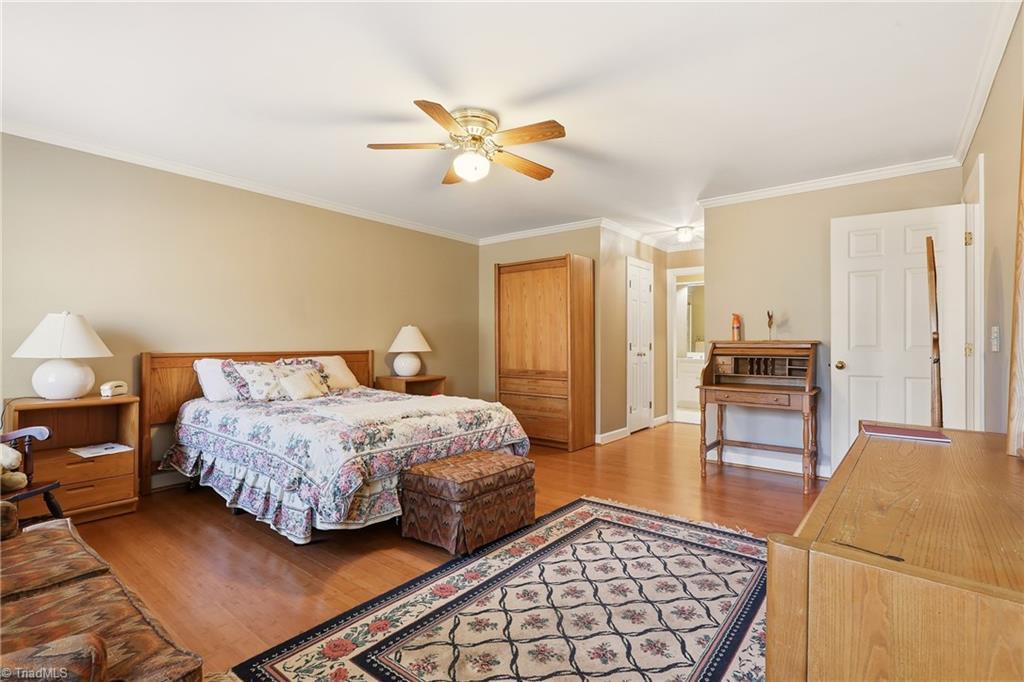 5307 Century Oaks Drive