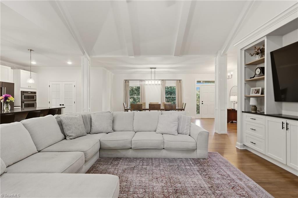 1832 Hunters Forest Drive, Winston-Salem