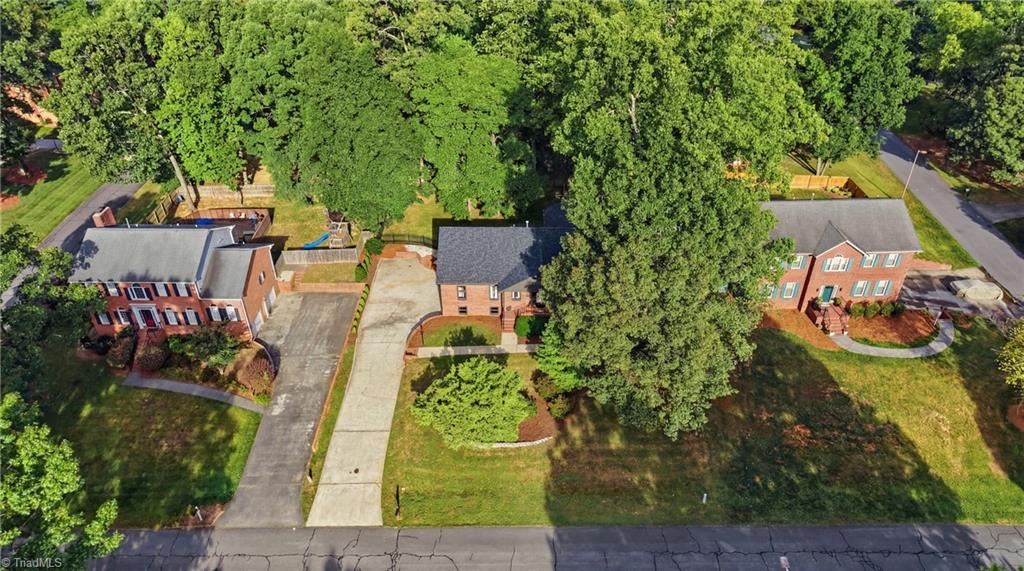 1832 Hunters Forest Drive, Winston-Salem