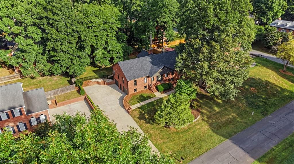 1832 Hunters Forest Drive, Winston-Salem
