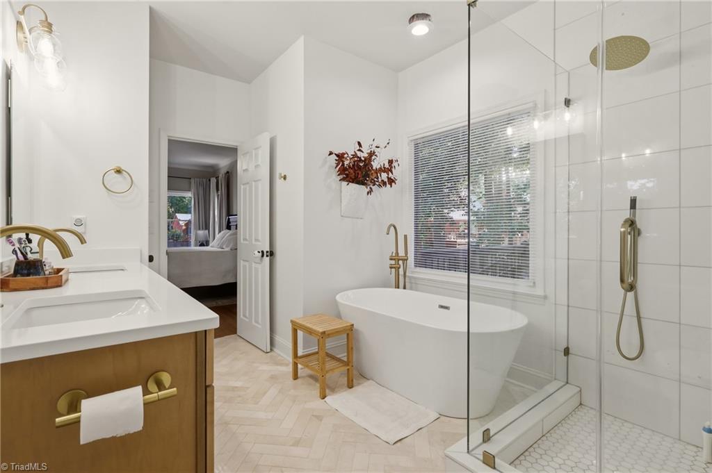 1832 Hunters Forest Drive, Winston-Salem
