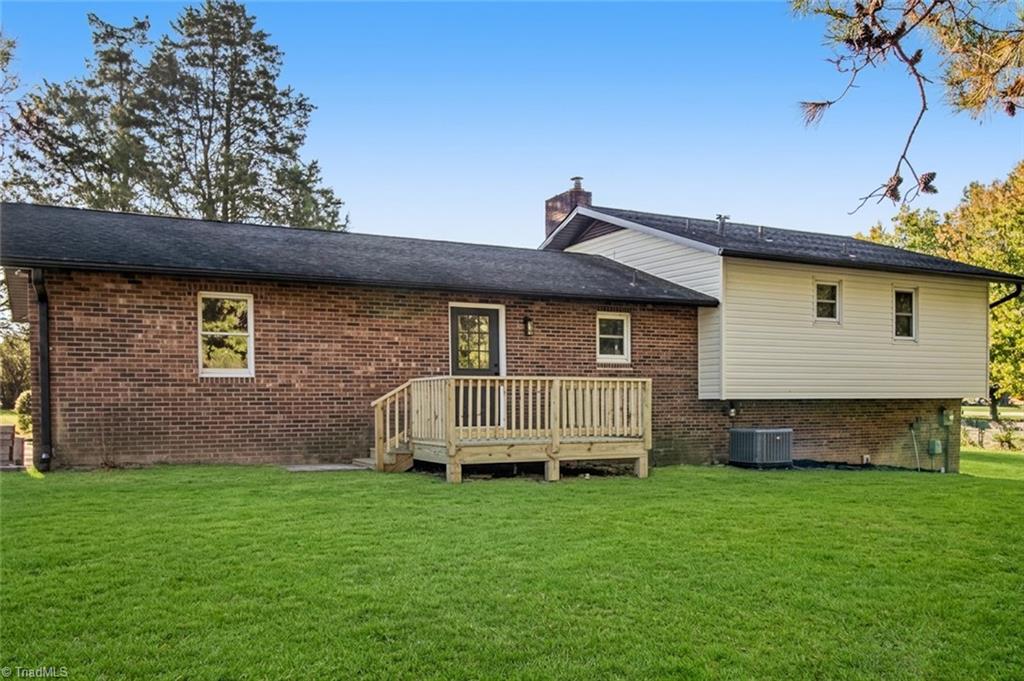 5785 Gumtree Road, Winston-Salem