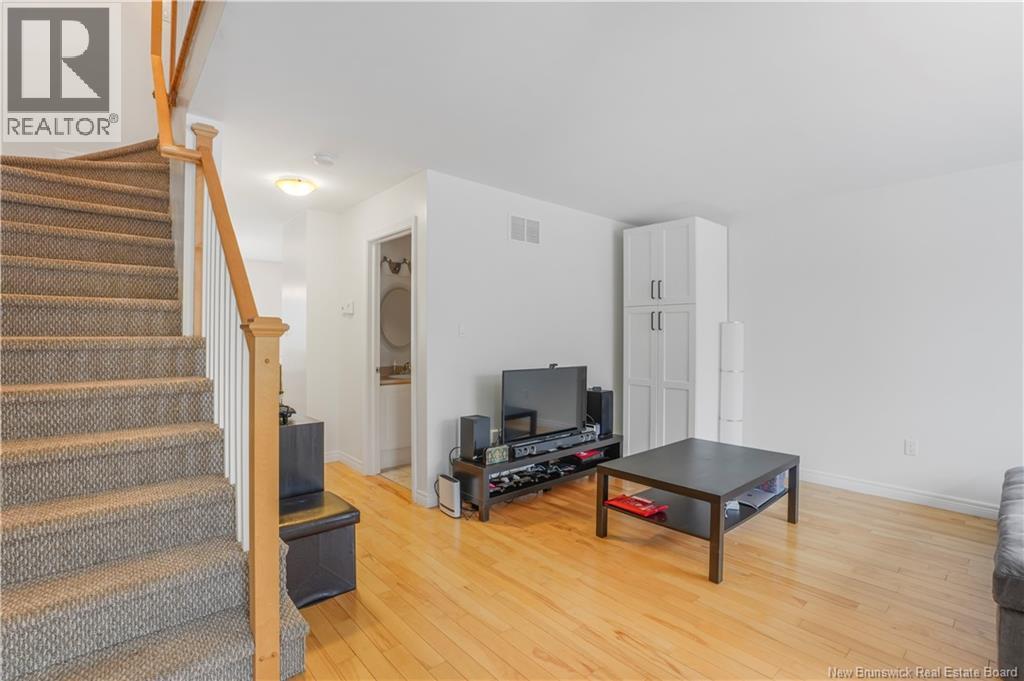 10 Westbrook Lane