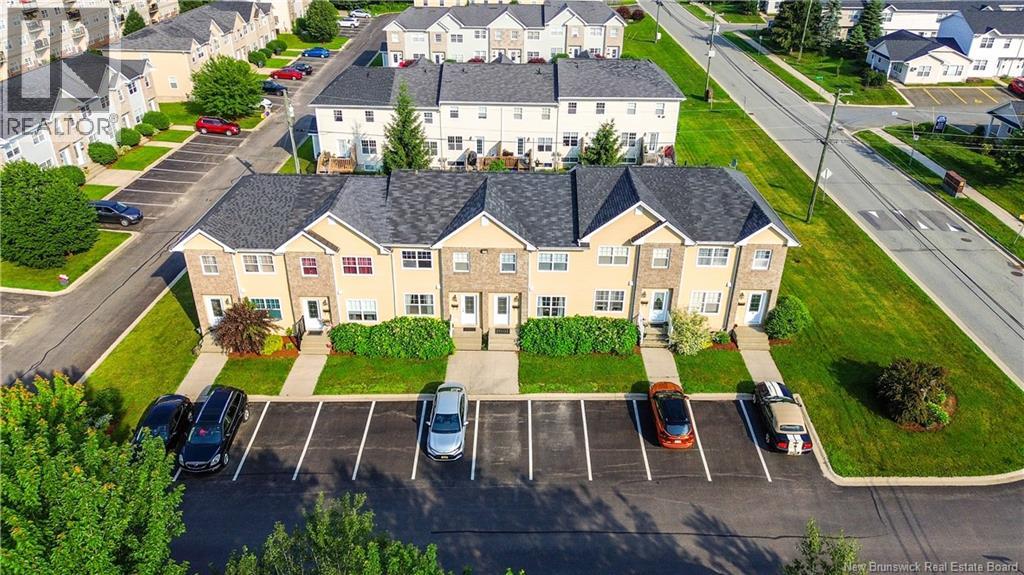 10 Westbrook Lane