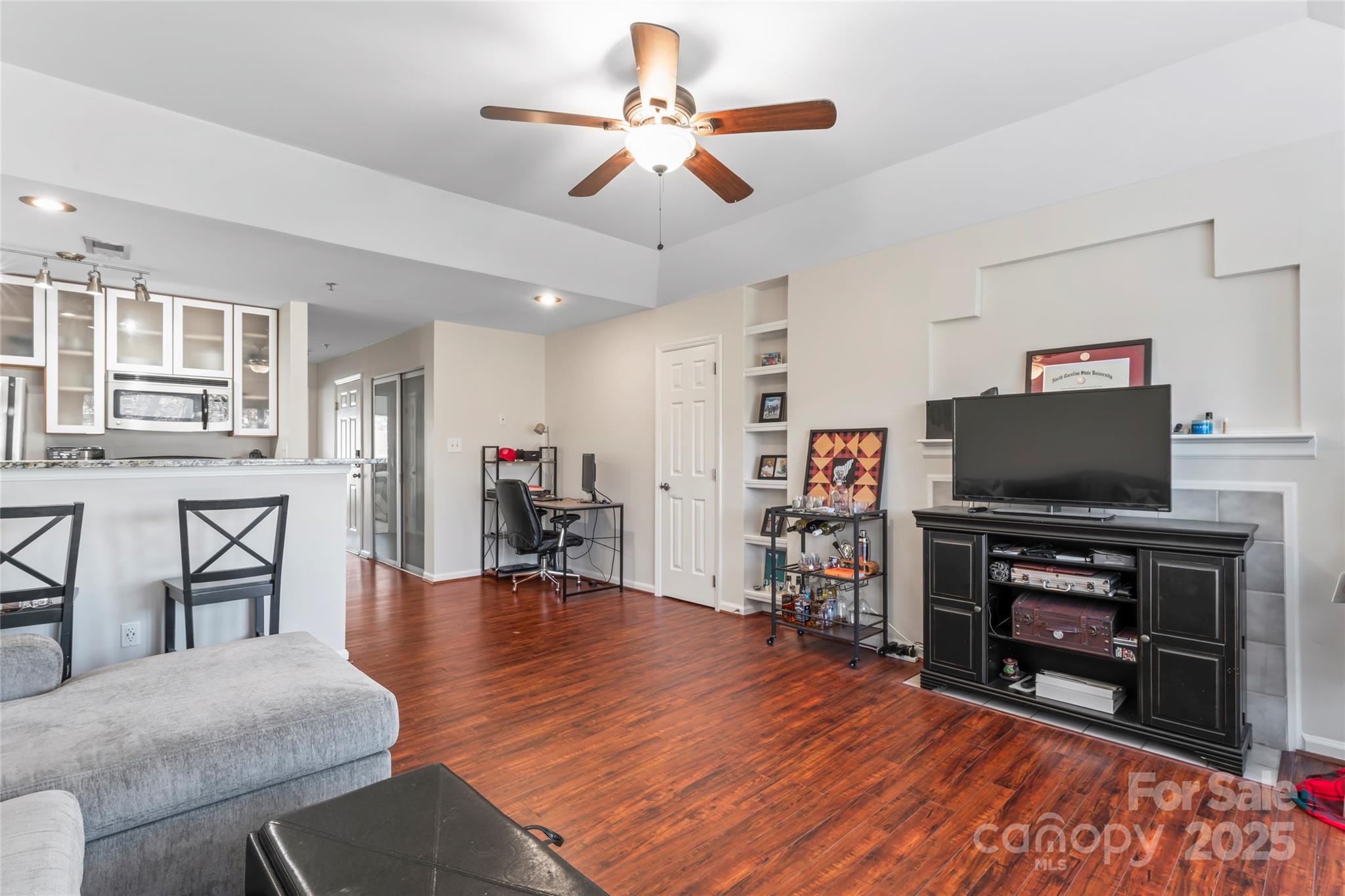 529 N Graham Street Unit: 3G
