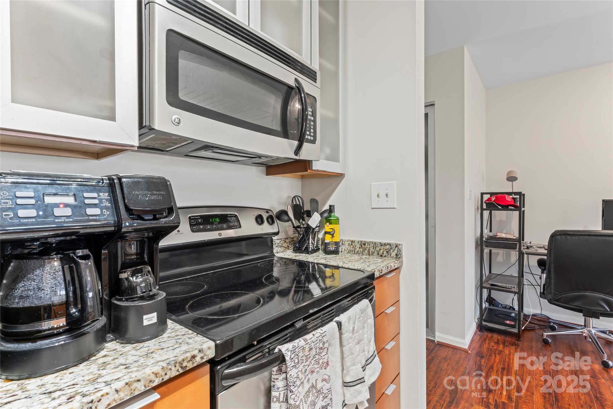 529 N Graham Street Unit: 3G