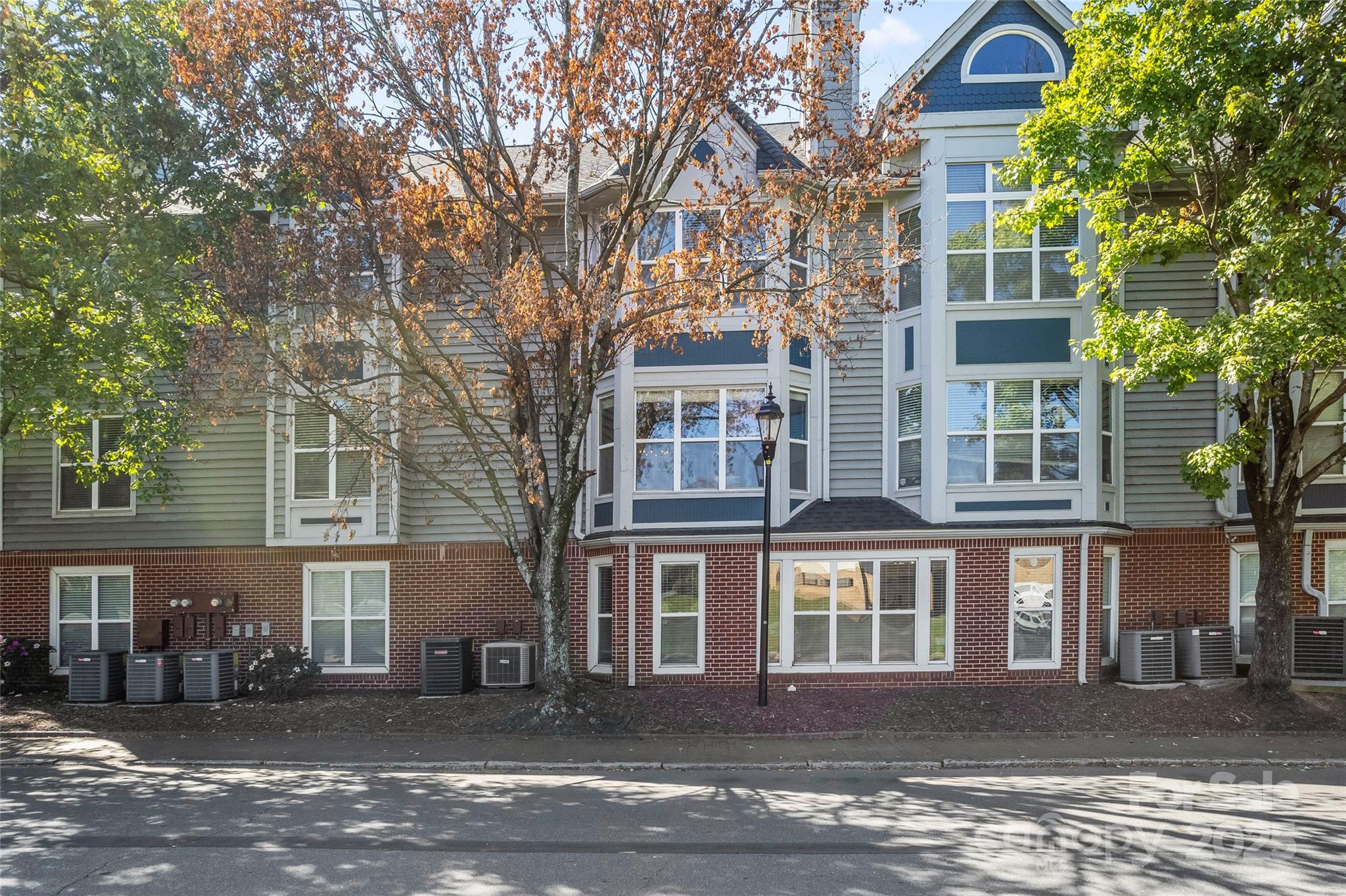 529 N Graham Street Unit: 3G