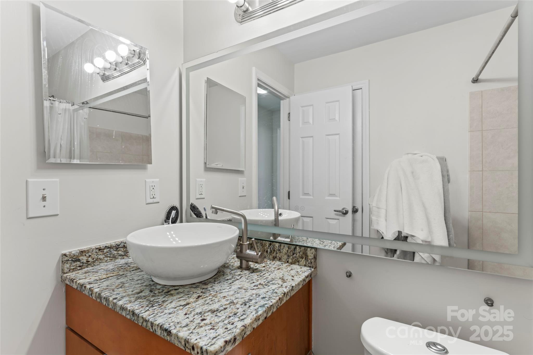 529 N Graham Street Unit: 3G