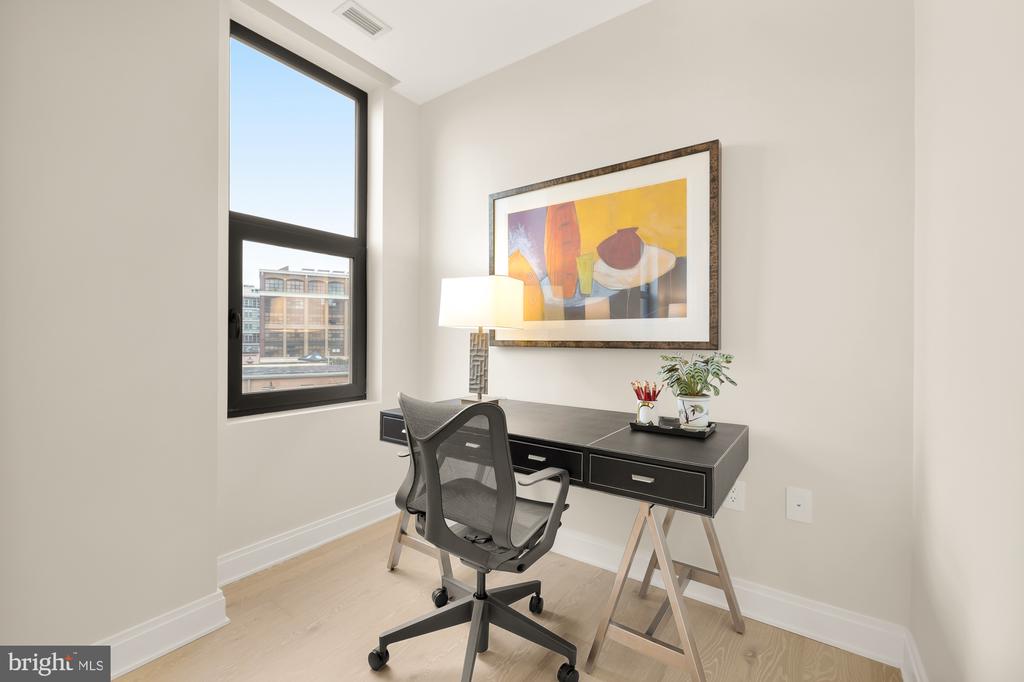 1427 Rhode Island Ave NW #404