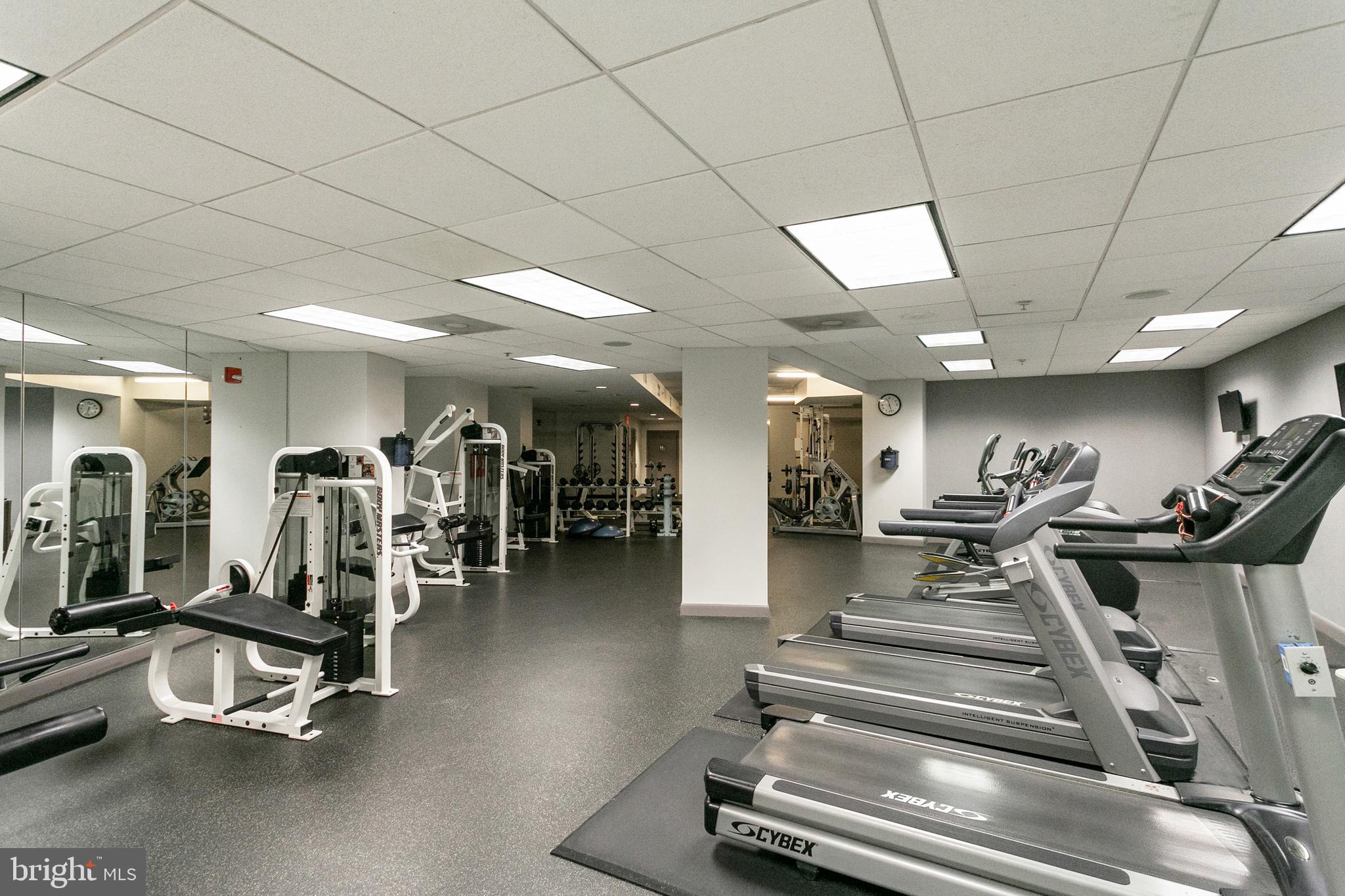 400 Massachusetts Ave NW #410