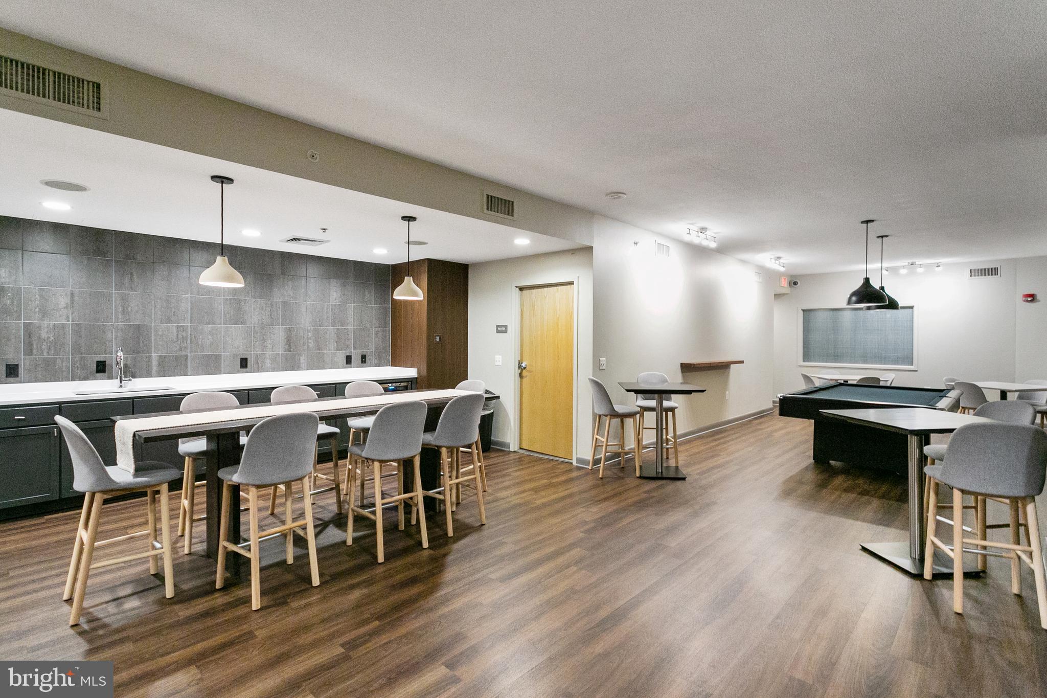 400 Massachusetts Ave NW #410