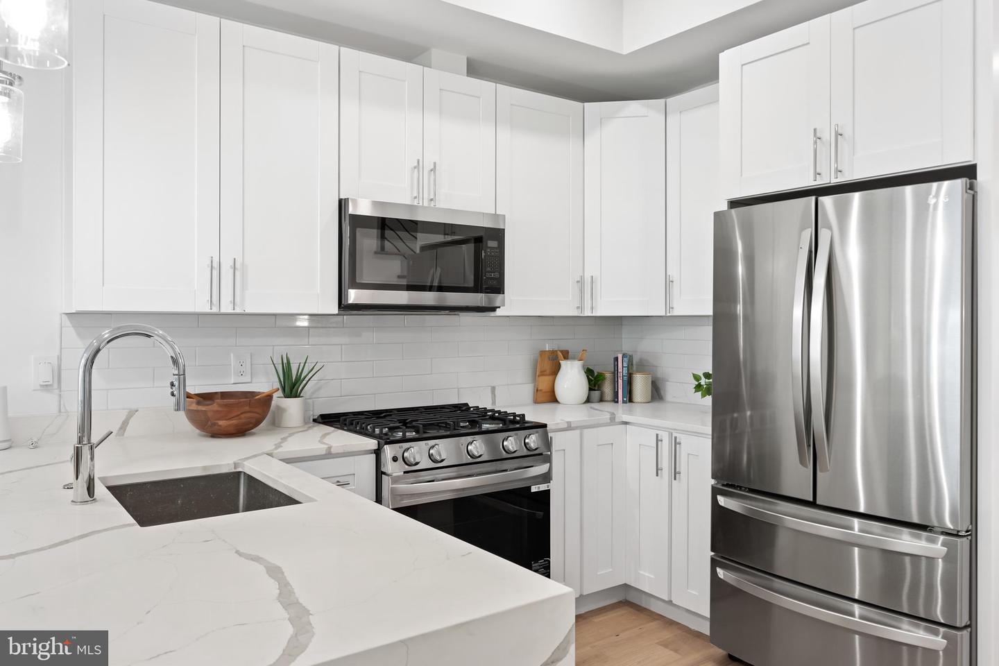 1214 Meigs Pl NE #4