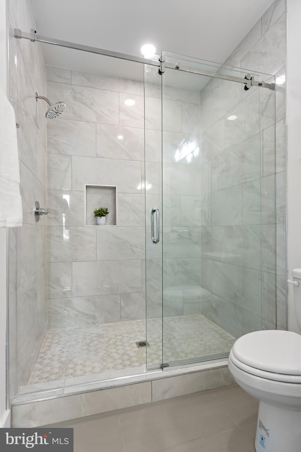 1214 Meigs Pl NE #4