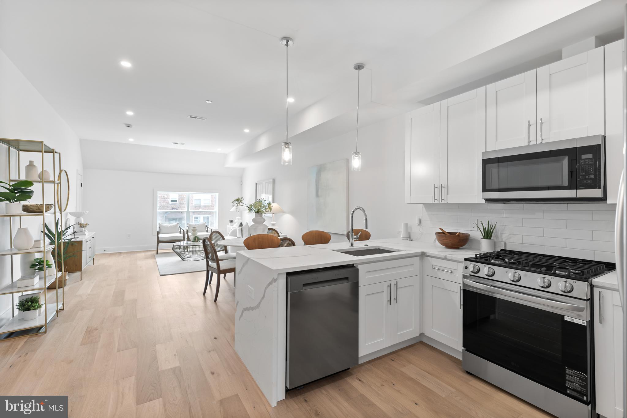 1214 Meigs Pl NE #4