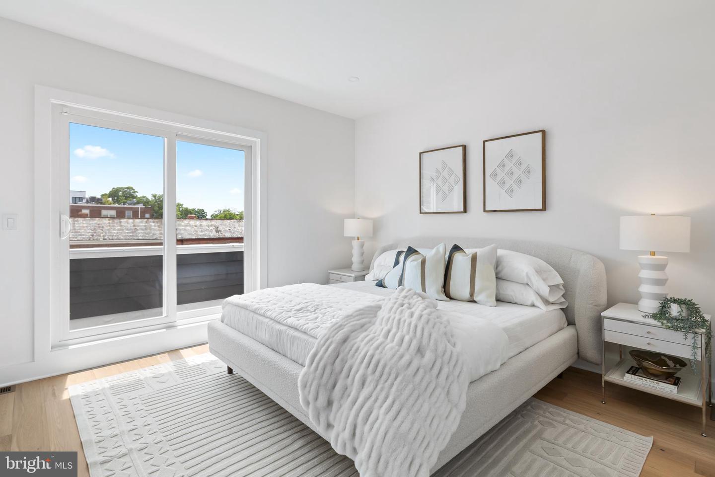 1214 Meigs Pl NE #4