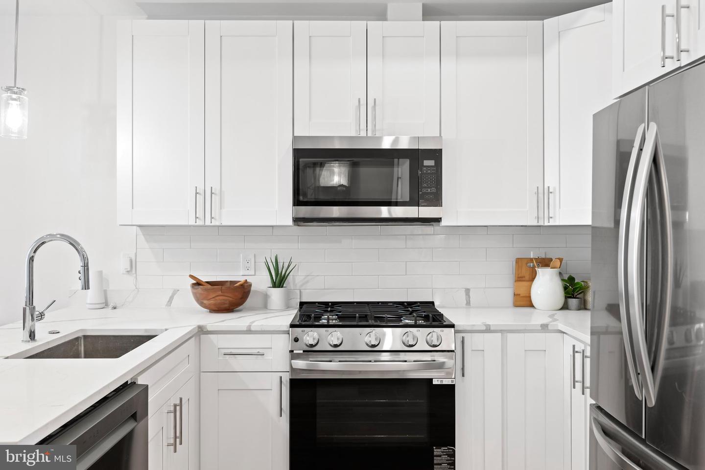 1214 Meigs Pl NE #4
