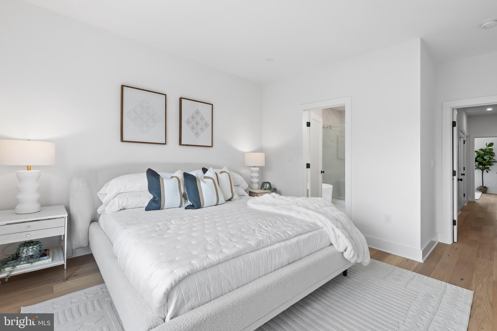 1214 Meigs Pl NE #4