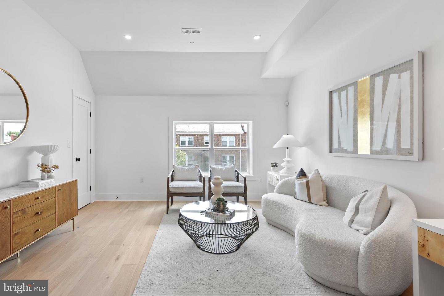 1214 Meigs Pl NE #4