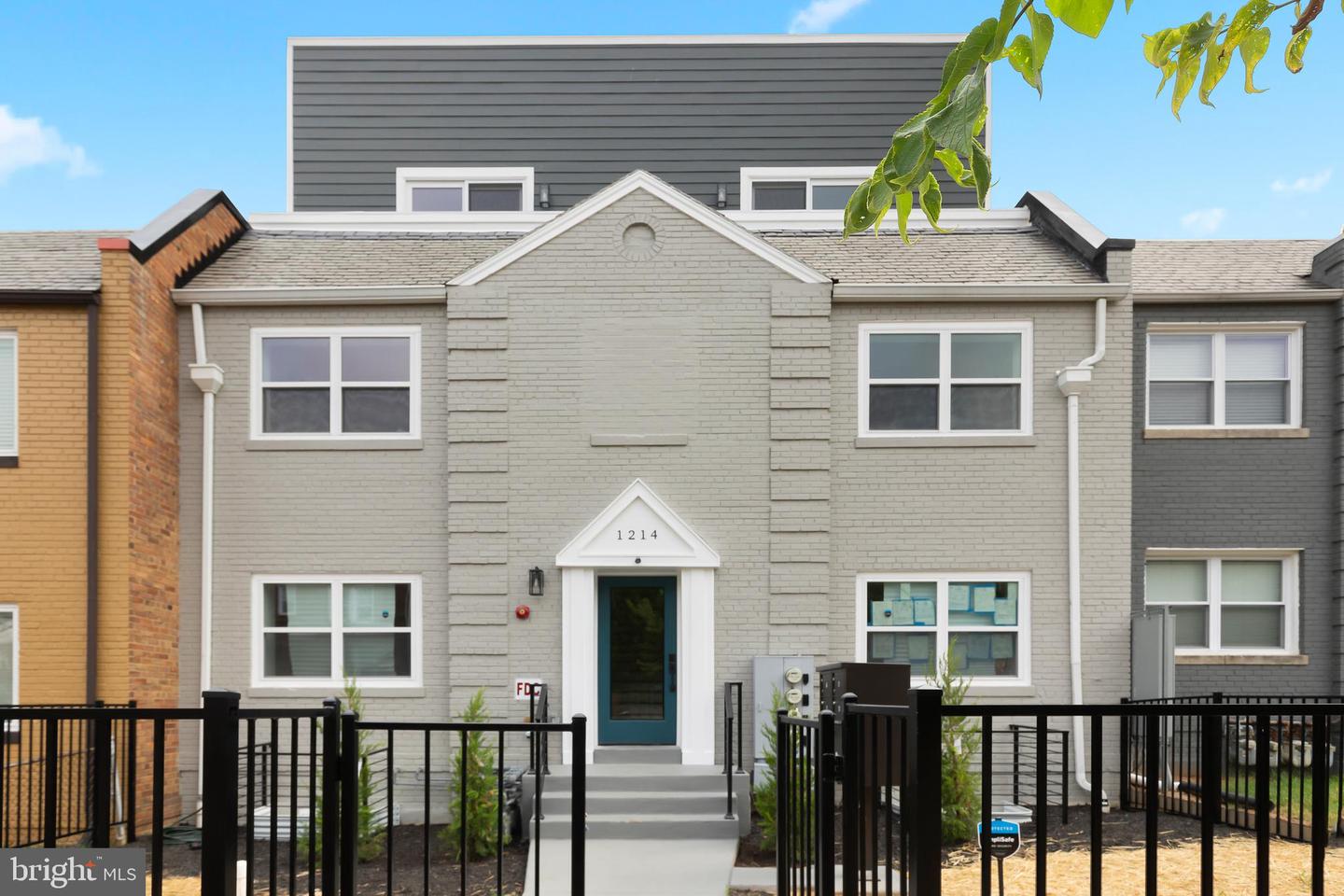 1214 Meigs Pl NE #4