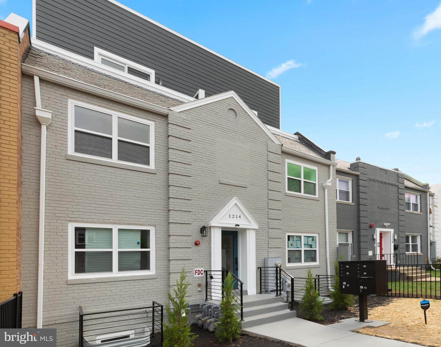 1214 Meigs Pl NE #4