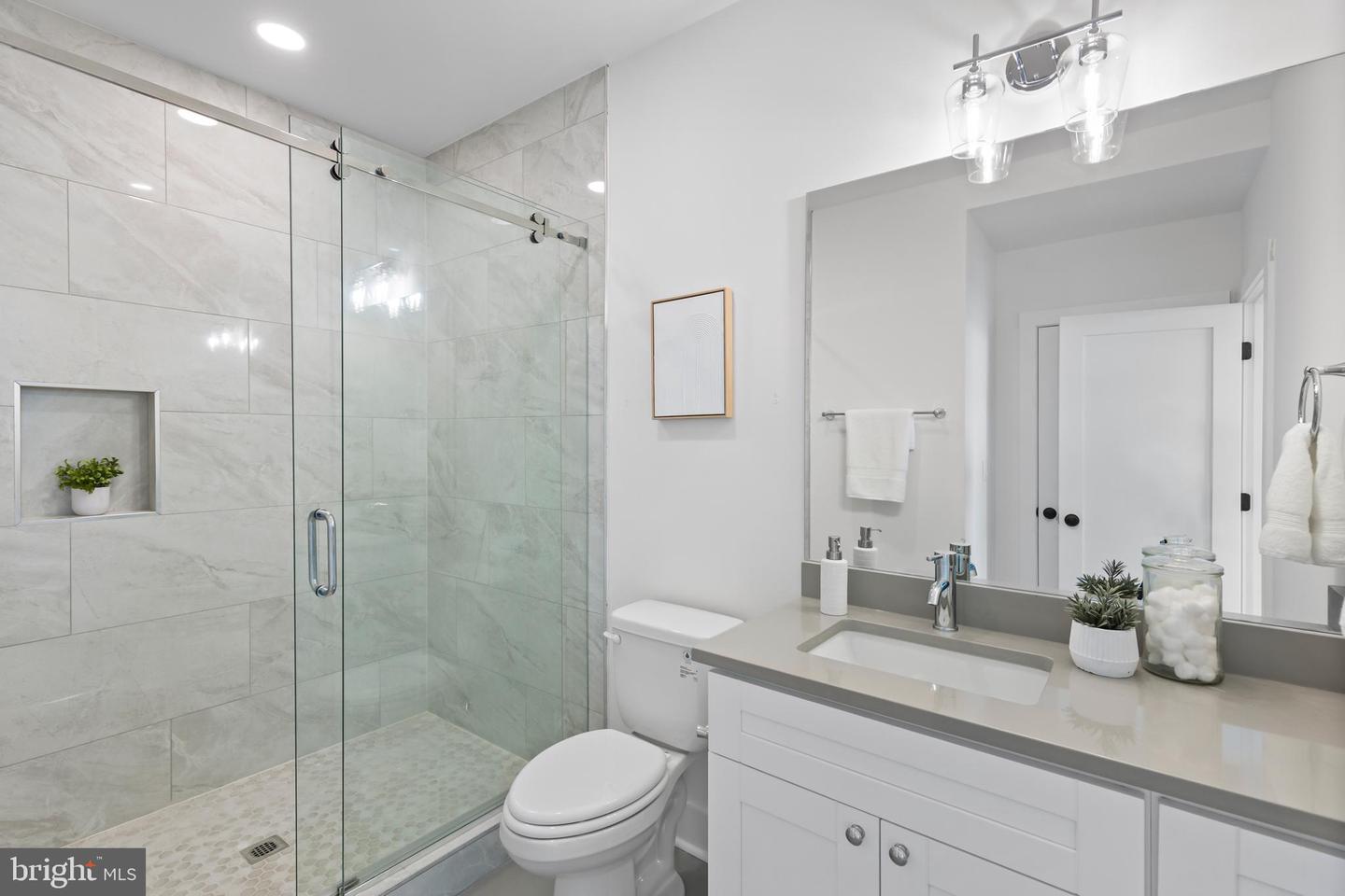 1214 Meigs Pl NE #4