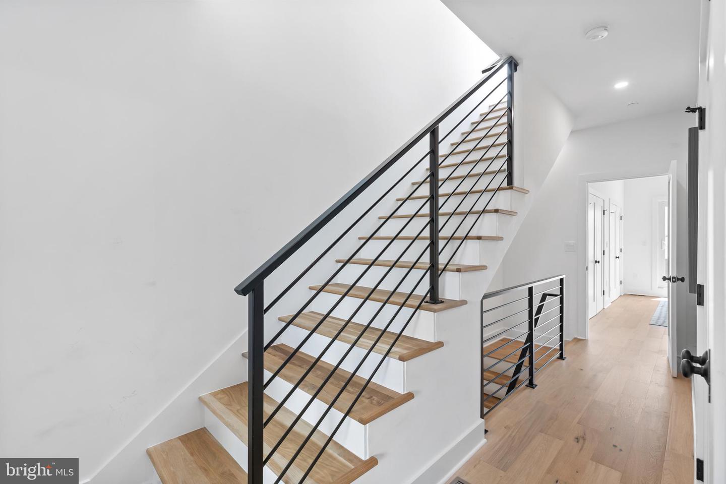 1214 Meigs Pl NE #4