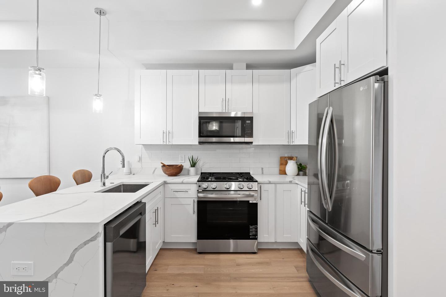 1214 Meigs Pl NE #4