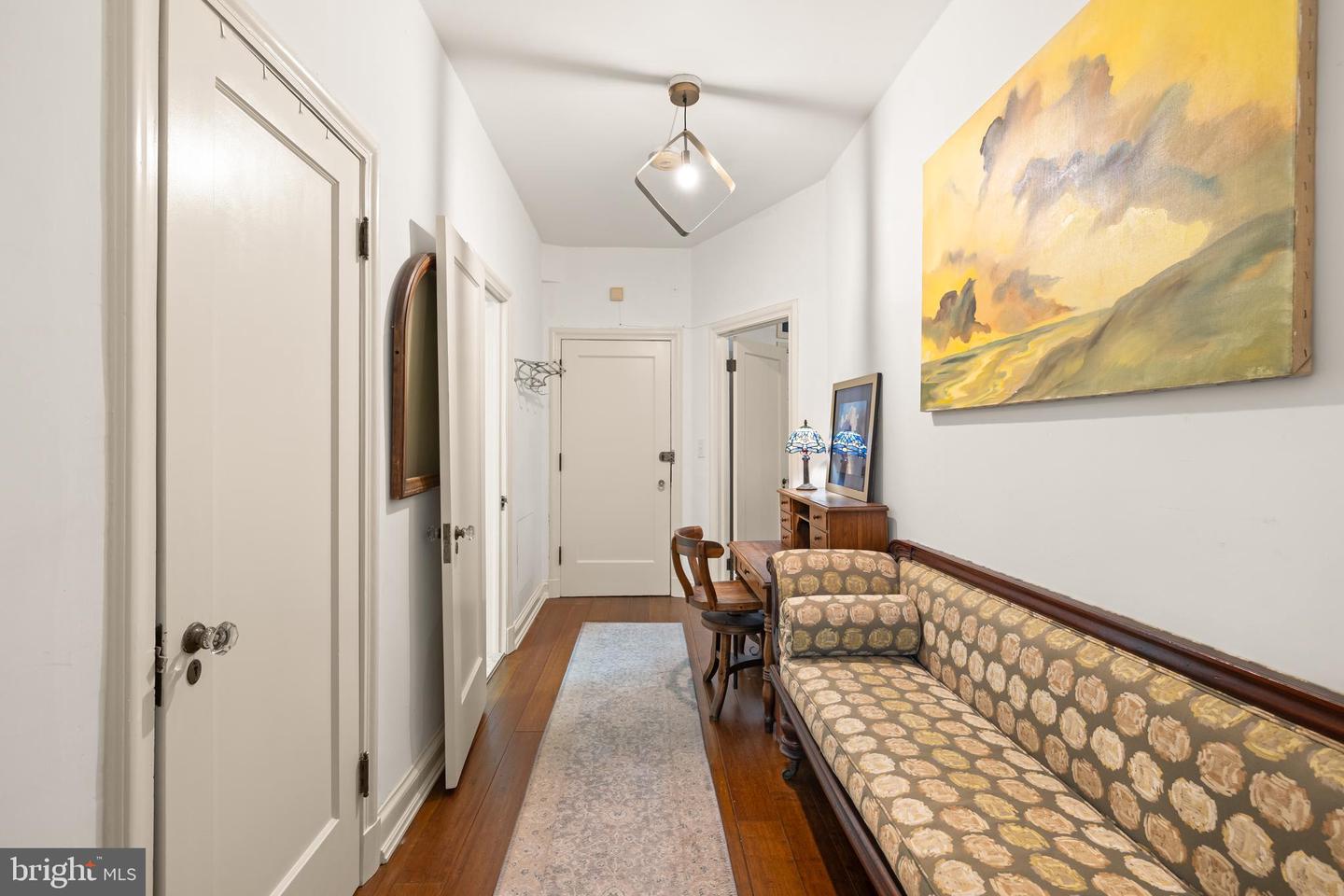 2032 Belmont Rd NW #302