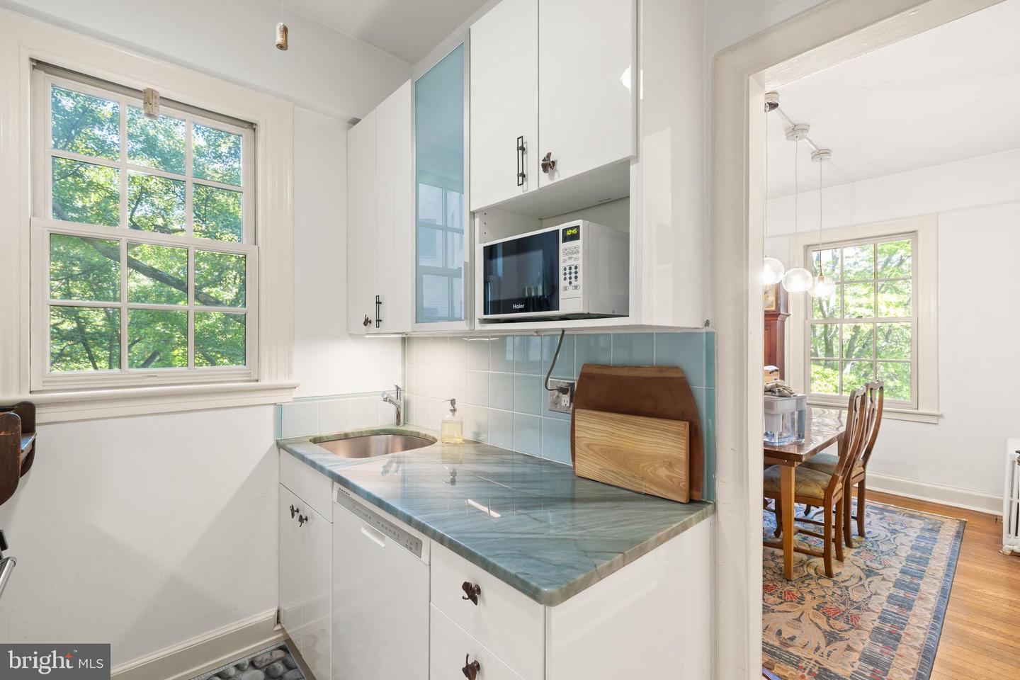 2032 Belmont Rd NW #302