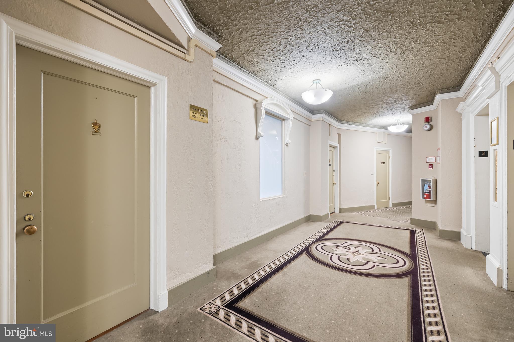 2032 Belmont Rd NW #302