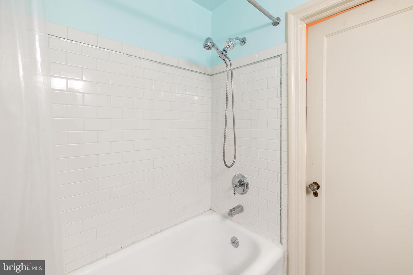 2032 Belmont Rd NW #302
