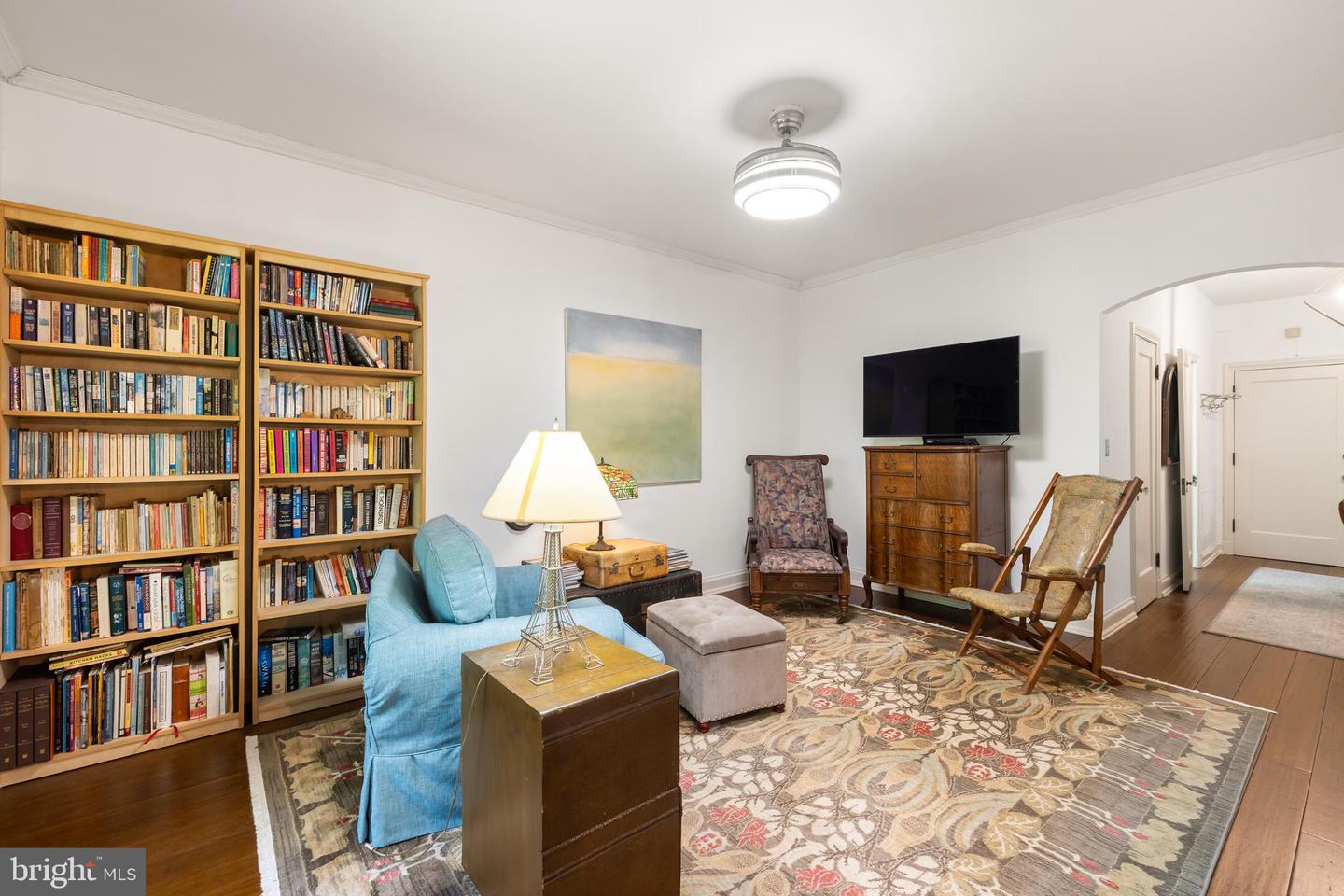 2032 Belmont Rd NW #302
