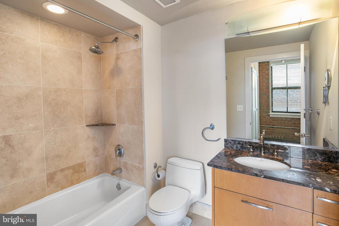 916 G St NW #505