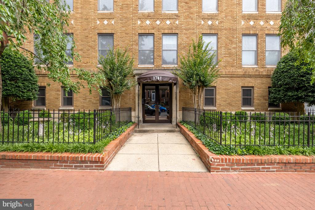 1741 T St NW #303