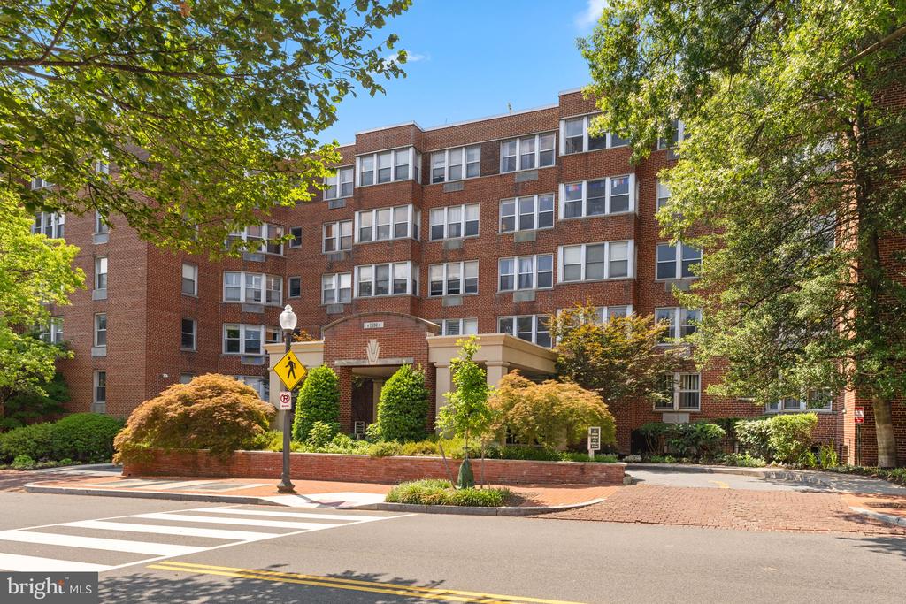 2500 Q St NW #410