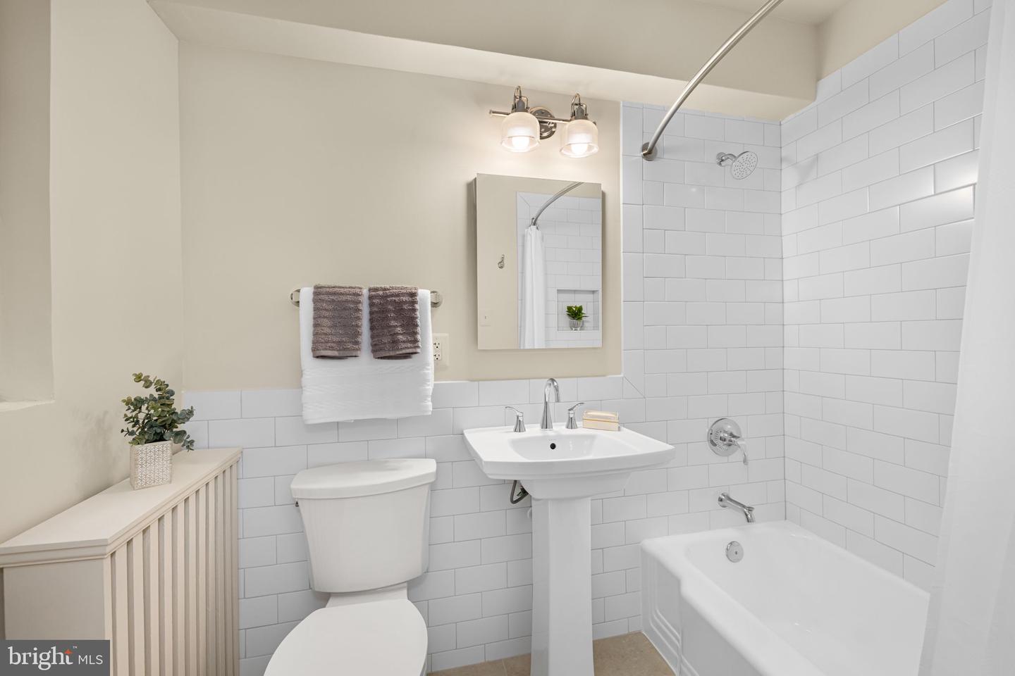 2500 Q St NW #410