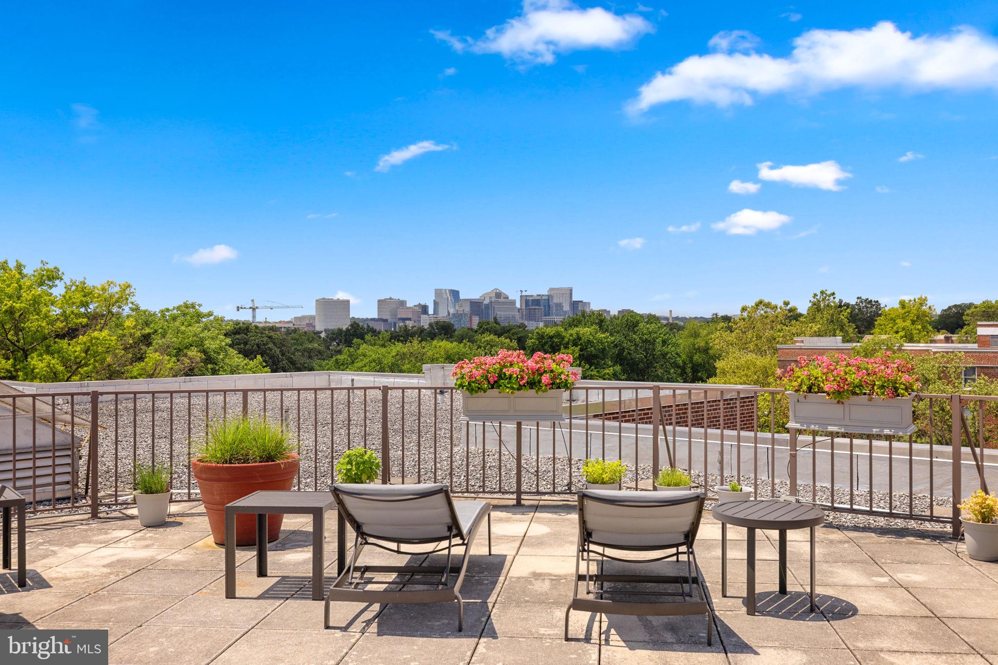 2500 Q St NW #410