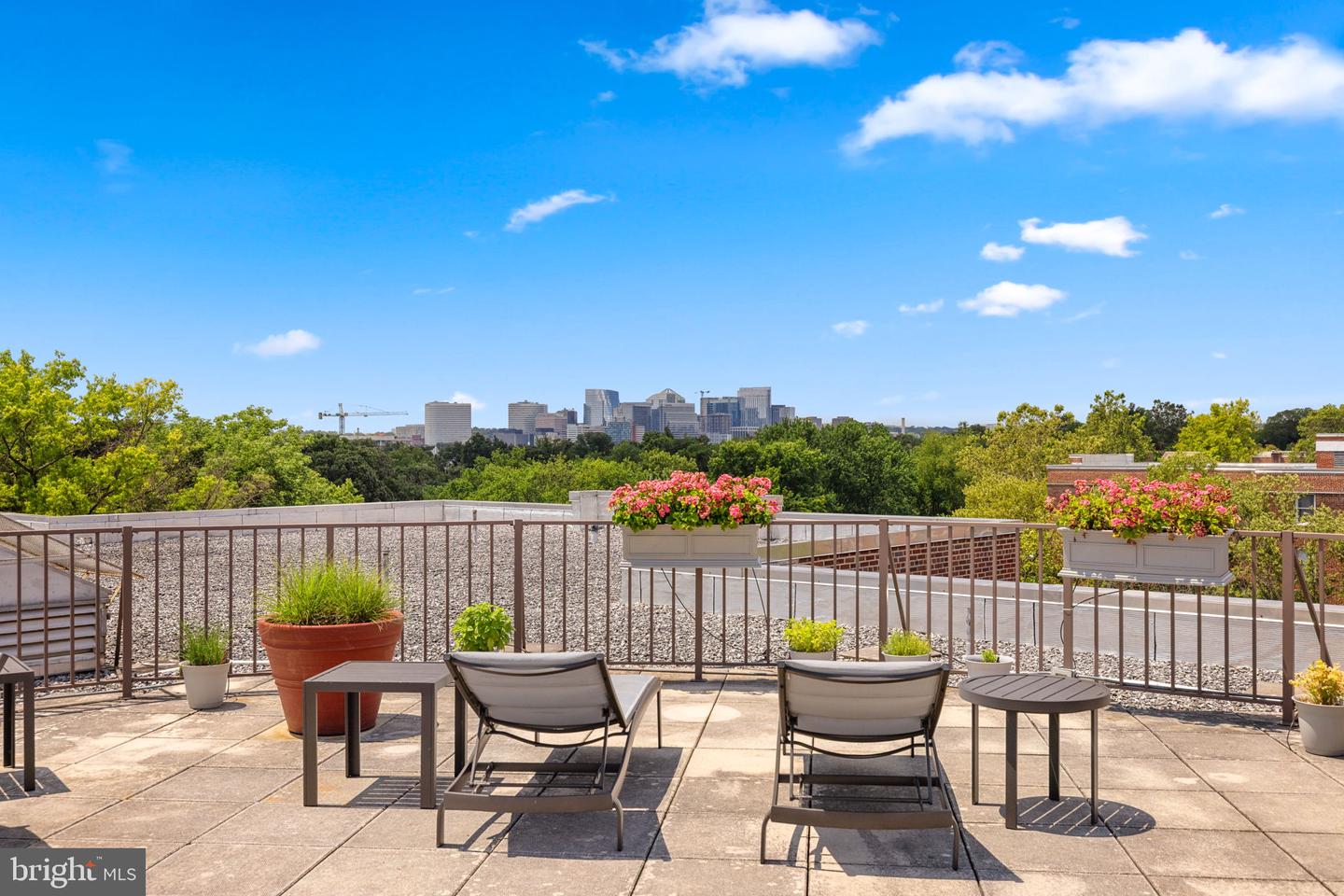 2500 Q St NW #410