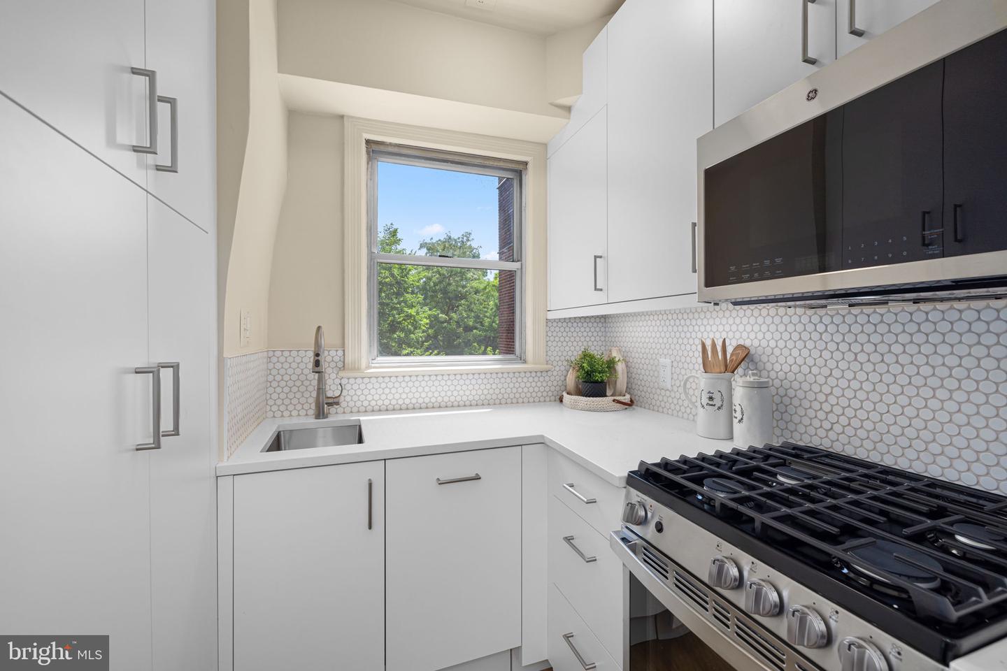 2500 Q St NW #410