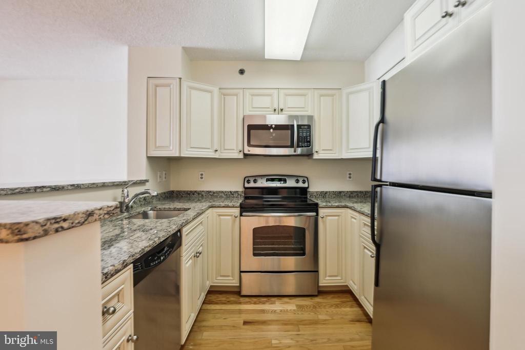 1230 23RD STREET NW 607