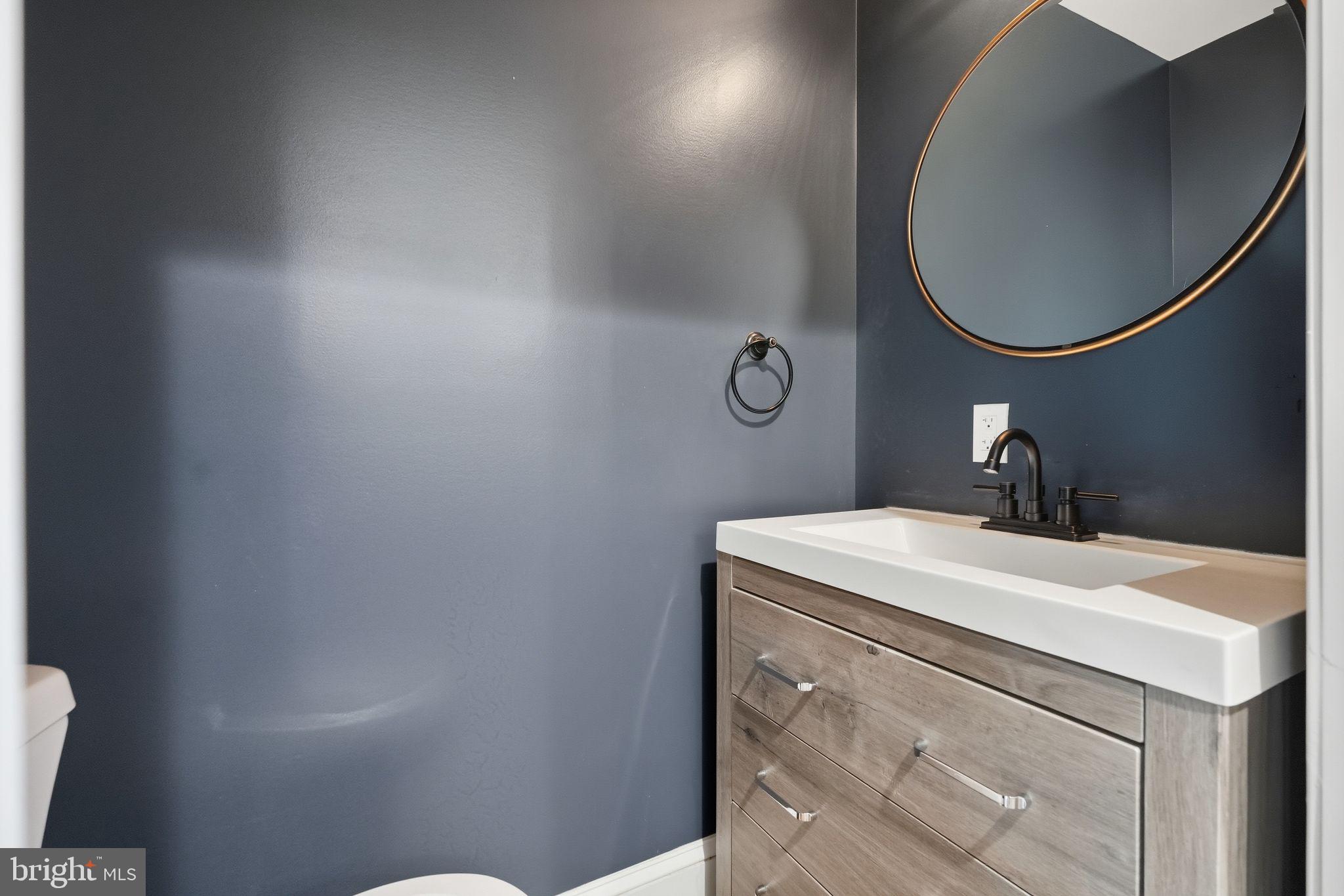 421 FARRAGUT STREET NW