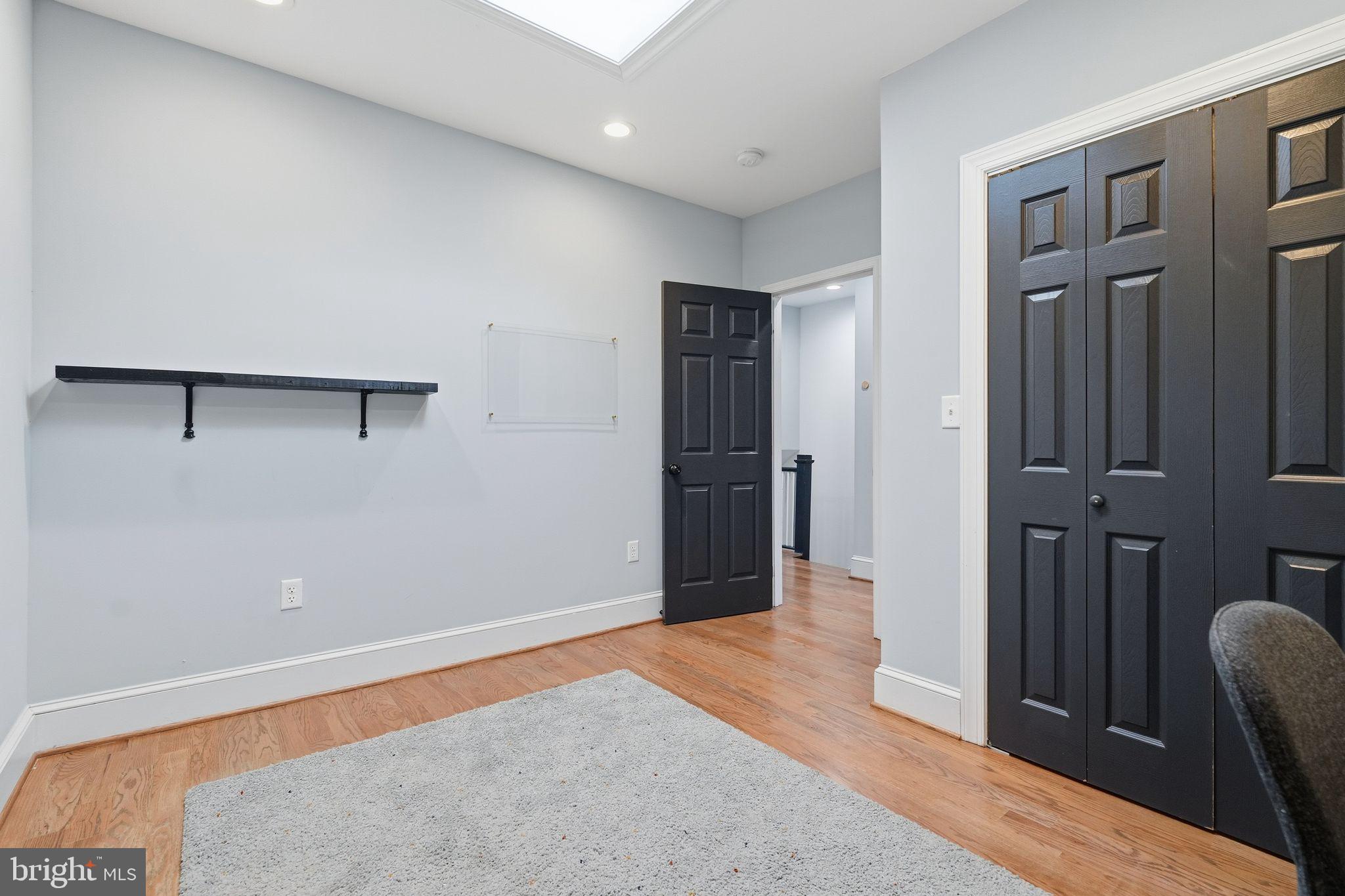 421 FARRAGUT STREET NW