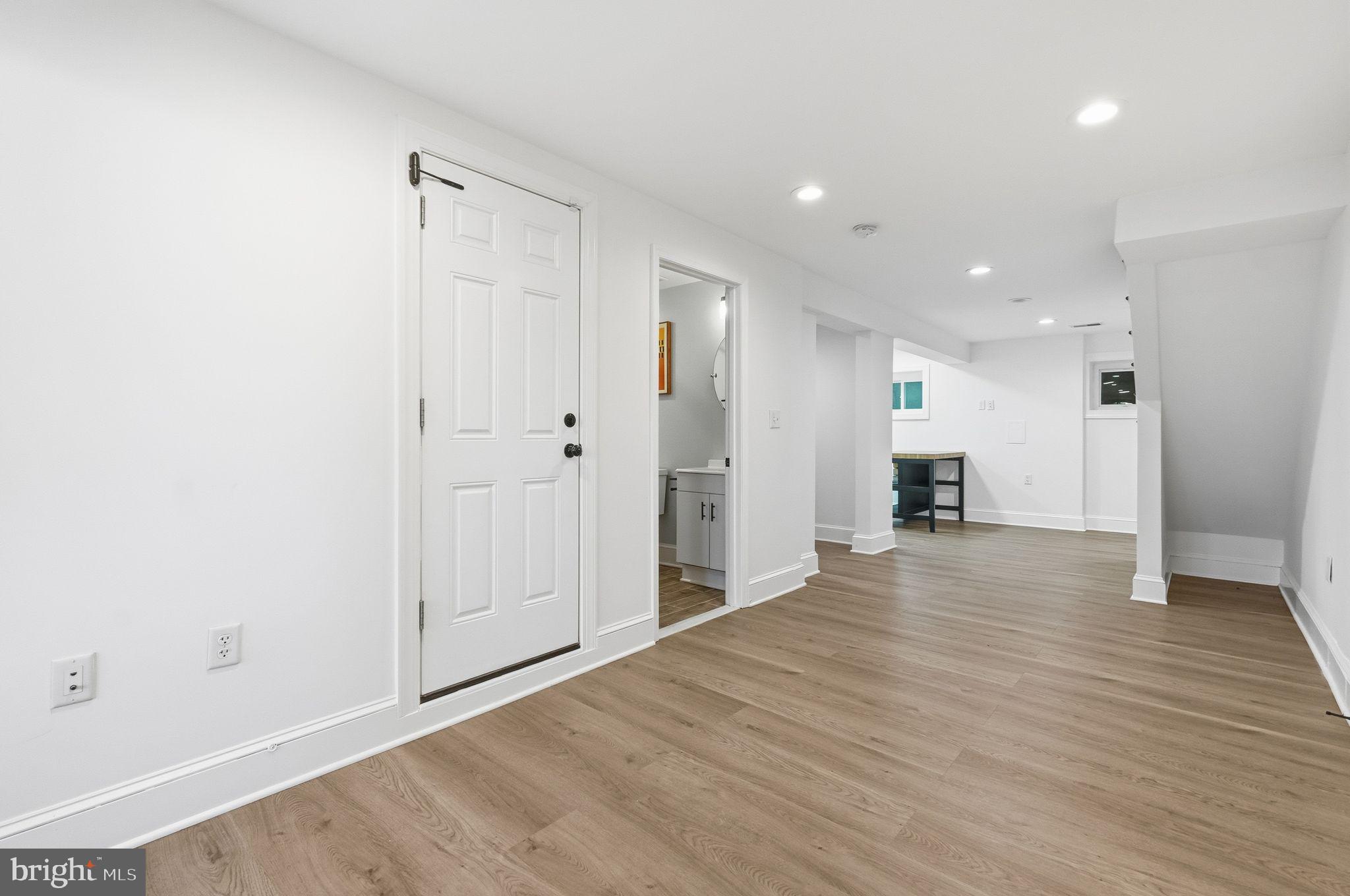 421 FARRAGUT STREET NW