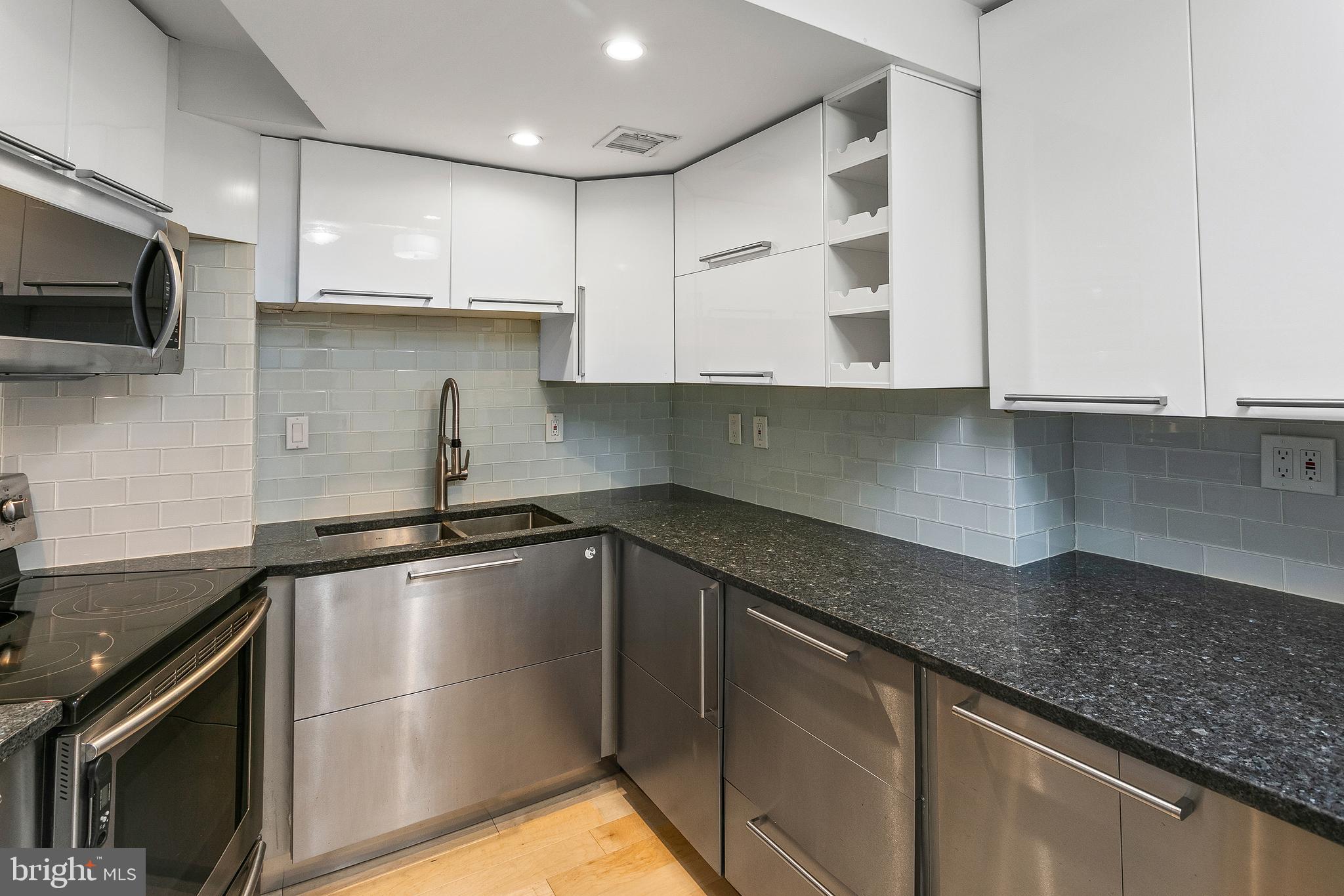 3 WASHINGTON CIRCLE NW 603