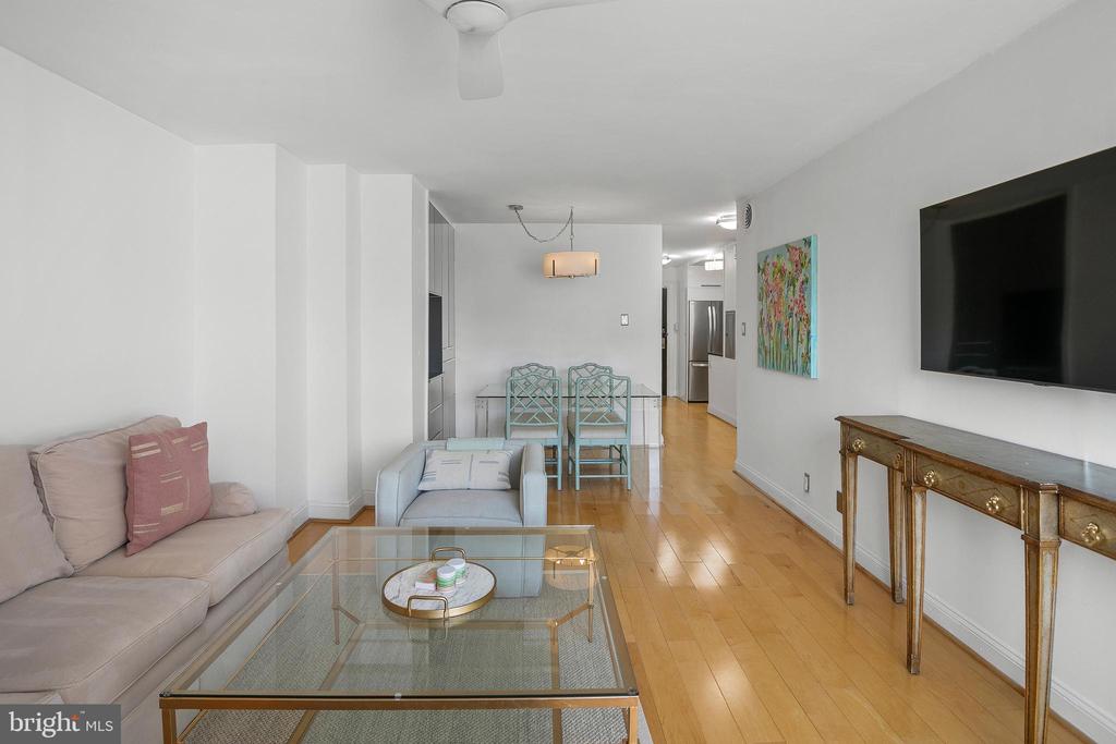 3 WASHINGTON CIRCLE NW 603