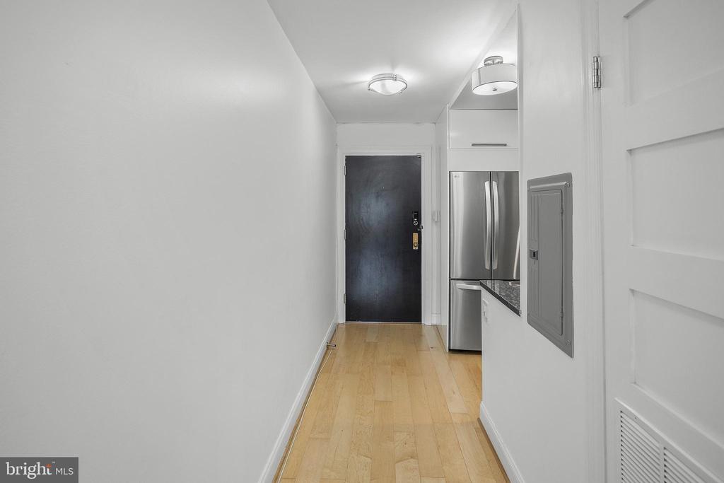 3 WASHINGTON CIRCLE NW 603